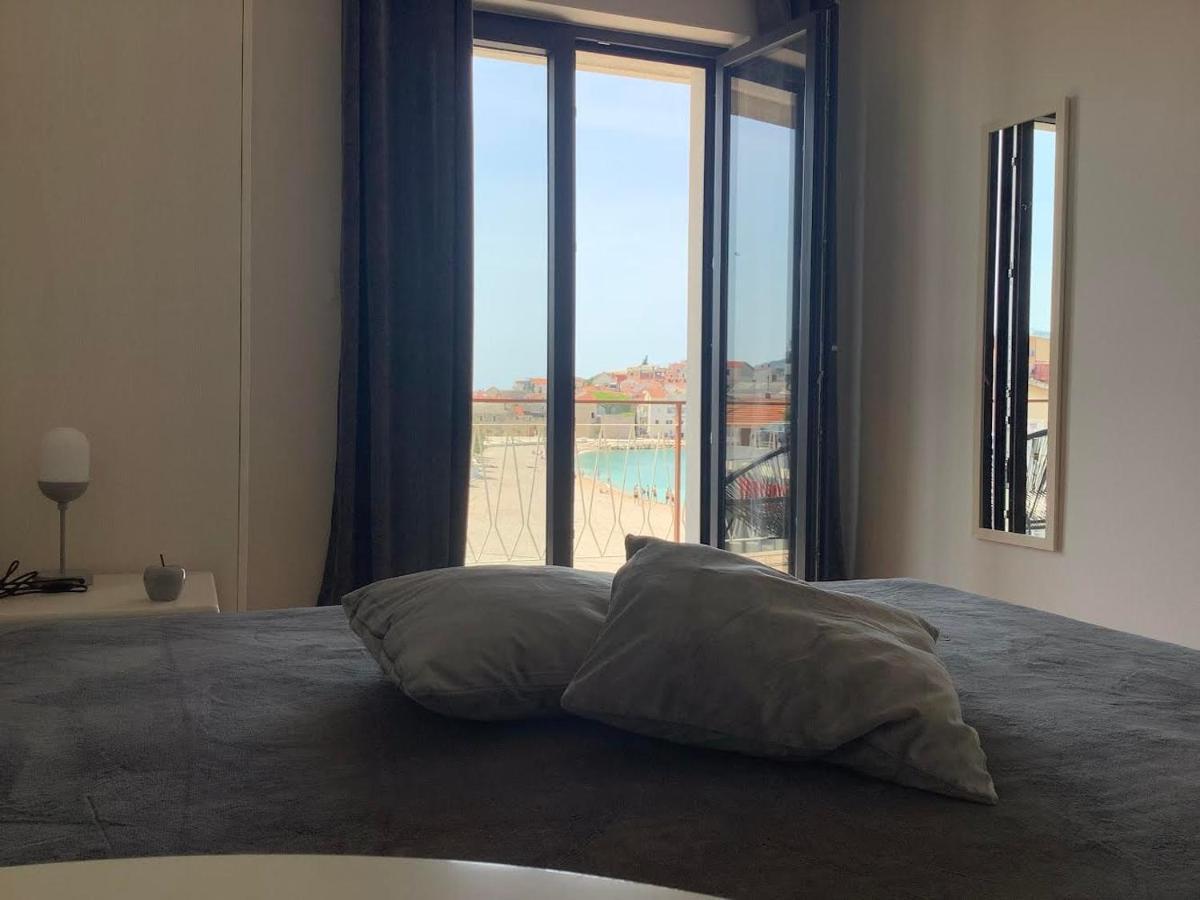 Rooms 22 - Beachfront Primošten المظهر الخارجي الصورة