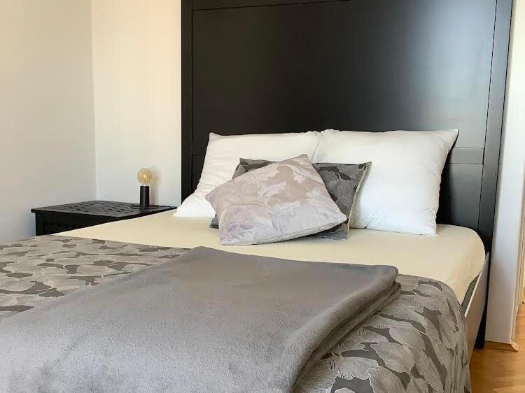 Rooms 22 - Beachfront Primošten المظهر الخارجي الصورة