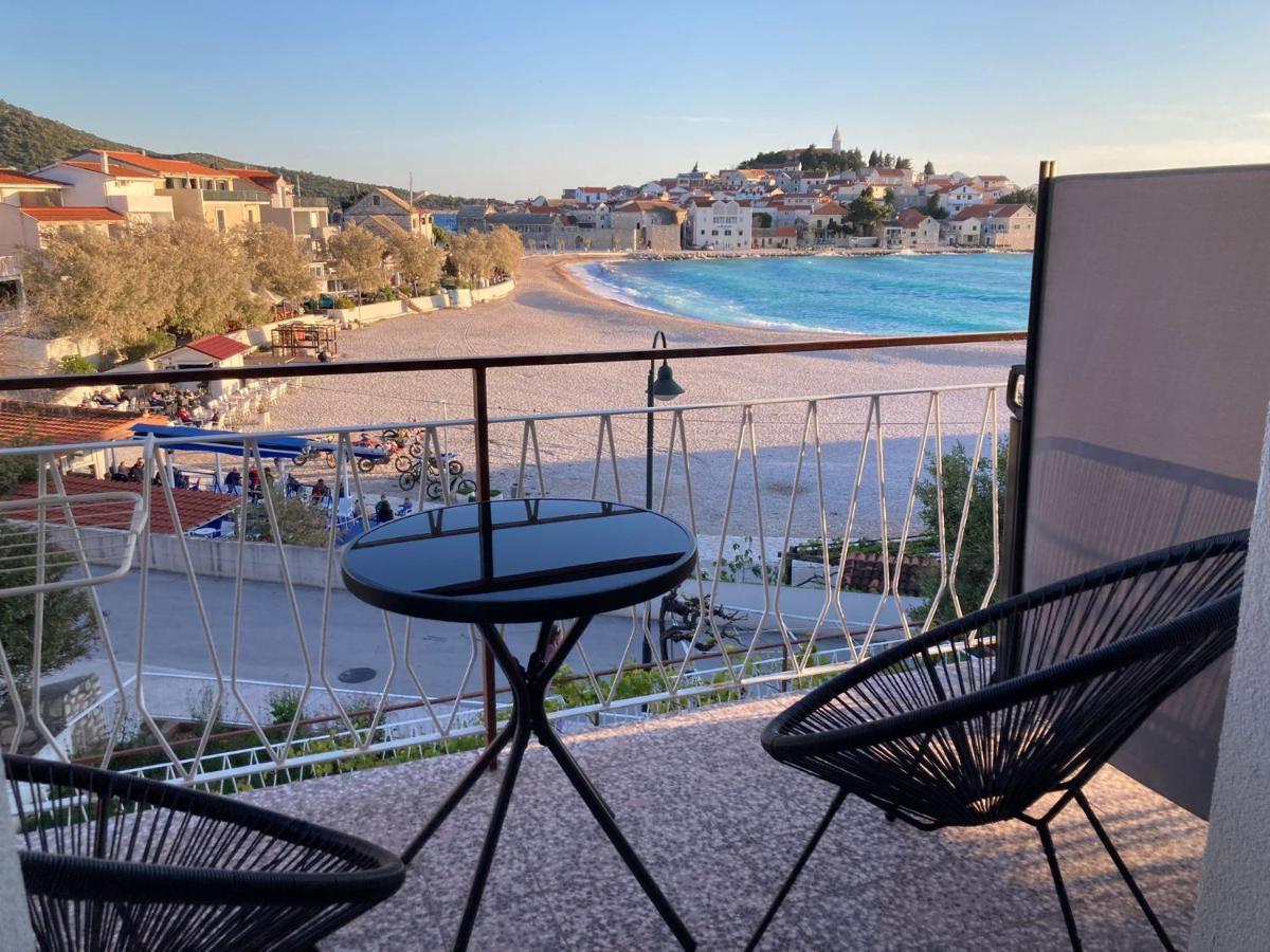 Rooms 22 - Beachfront Primošten المظهر الخارجي الصورة